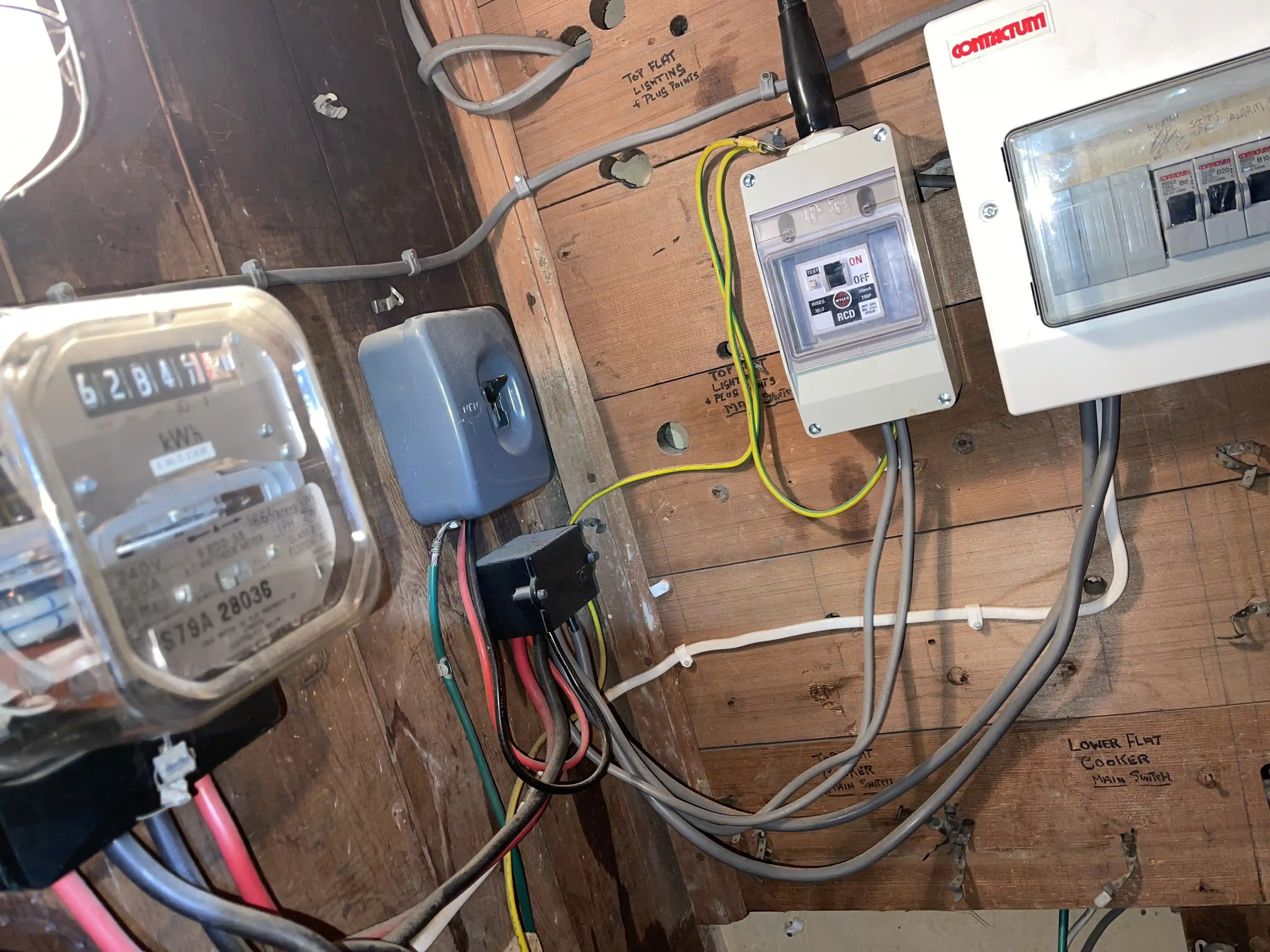 Emergency Electrician Stoke Newington